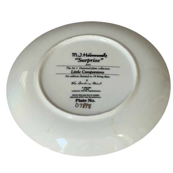 M.J. Hummel "Surprise" Little Companions Collector Plate The Danbury Mint - Picture 8 of 10